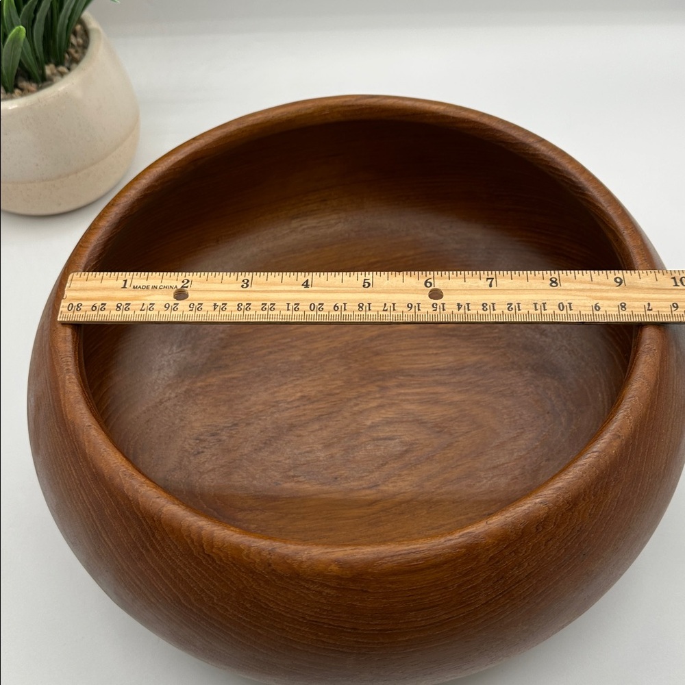 Teak Large Wood Salad Bowl. Made in Thailand. - Picture 5 of 14